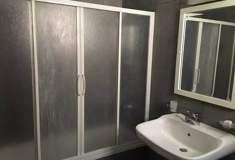 E Just Hotel Borg El Arab