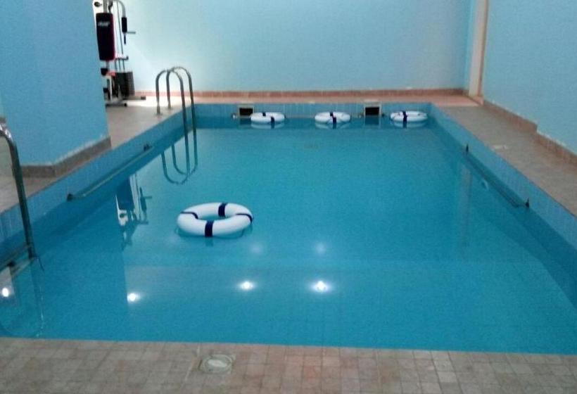 ホテル Al Muhaidb Tahliya