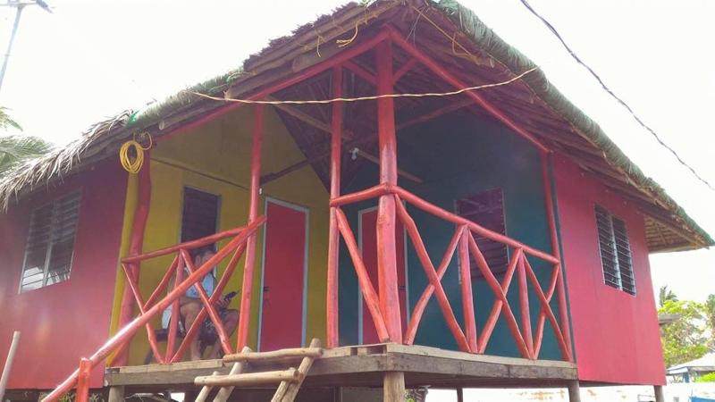 פנסיון A.s.j. Backpackers Baler