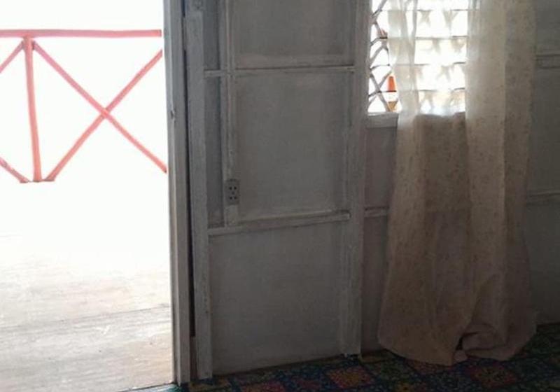 פנסיון A.s.j. Backpackers Baler