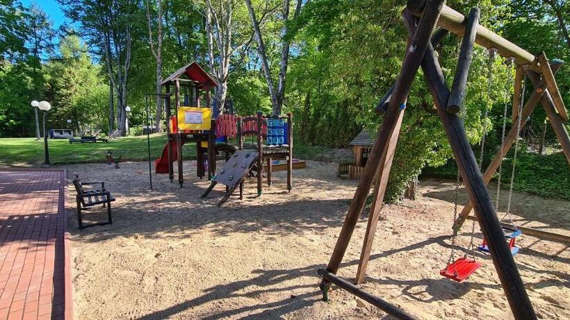 پانسیون Resort Moderna Jastrzębia Góra