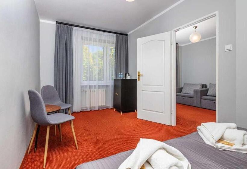 پانسیون Resort Moderna Jastrzębia Góra