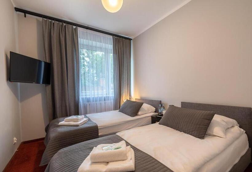 پانسیون Resort Moderna Jastrzębia Góra