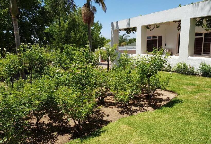 پانسیون Zonnevanger Guesthouse