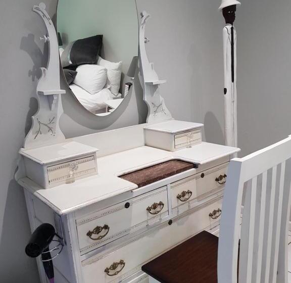 پانسیون Zonnevanger Guesthouse