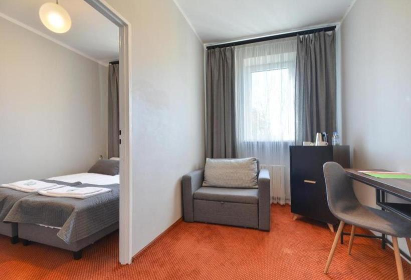 پانسیون Resort Moderna Jastrzębia Góra