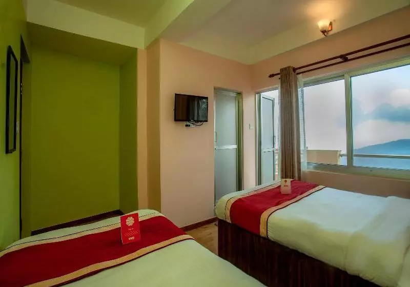 هتل Cirrus By Oyo Rooms