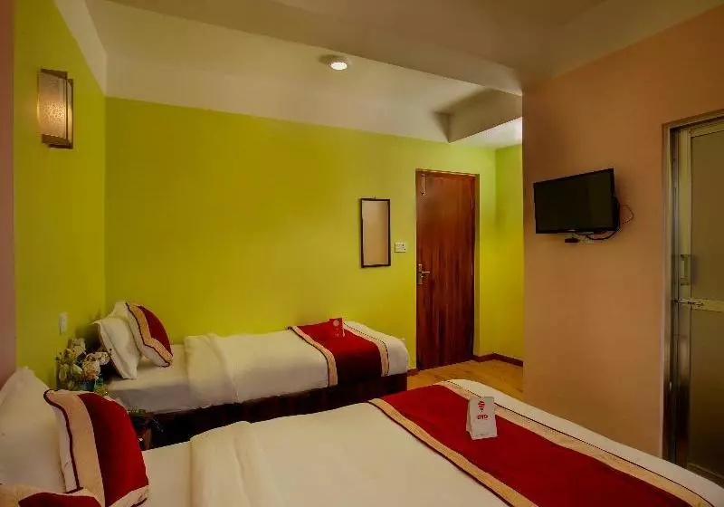 هتل Cirrus By Oyo Rooms