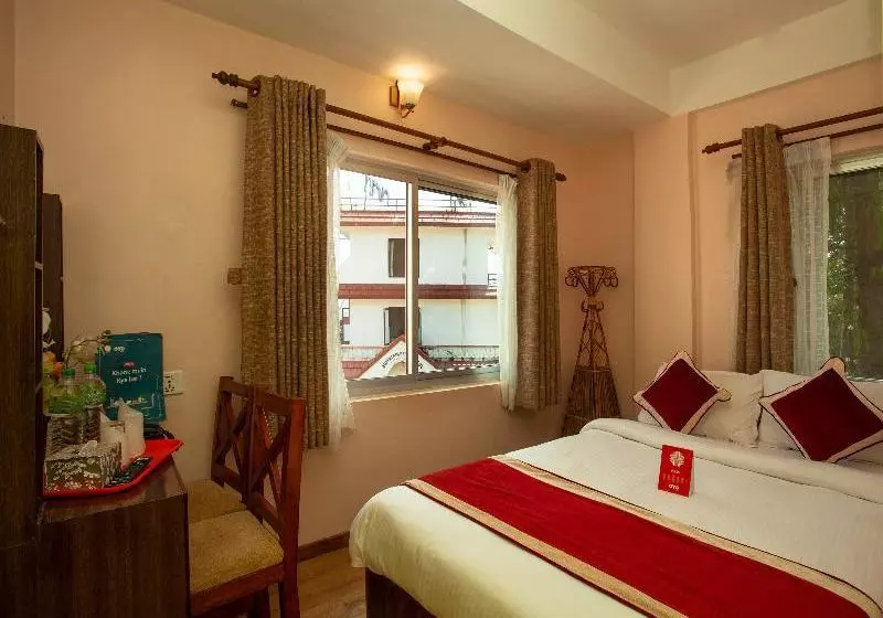 هتل Cirrus By Oyo Rooms