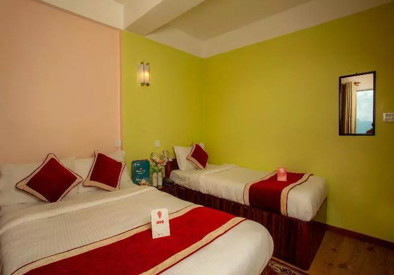 هتل Cirrus By Oyo Rooms