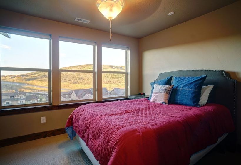 Abode At Mountain Haus