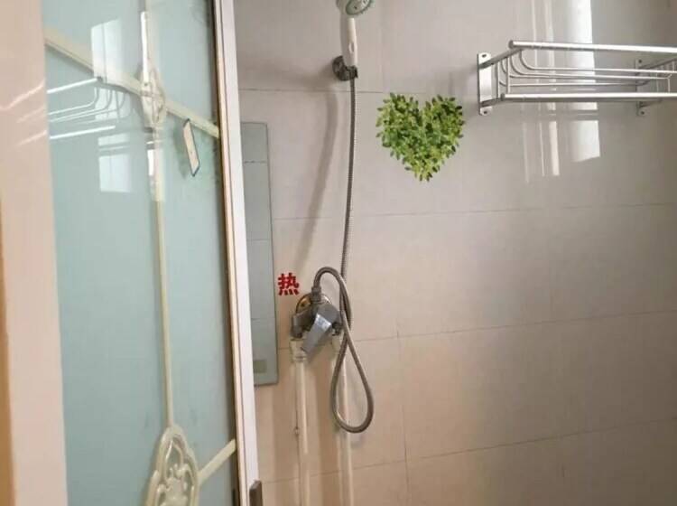 Fenghuang Long Time No See Hostel