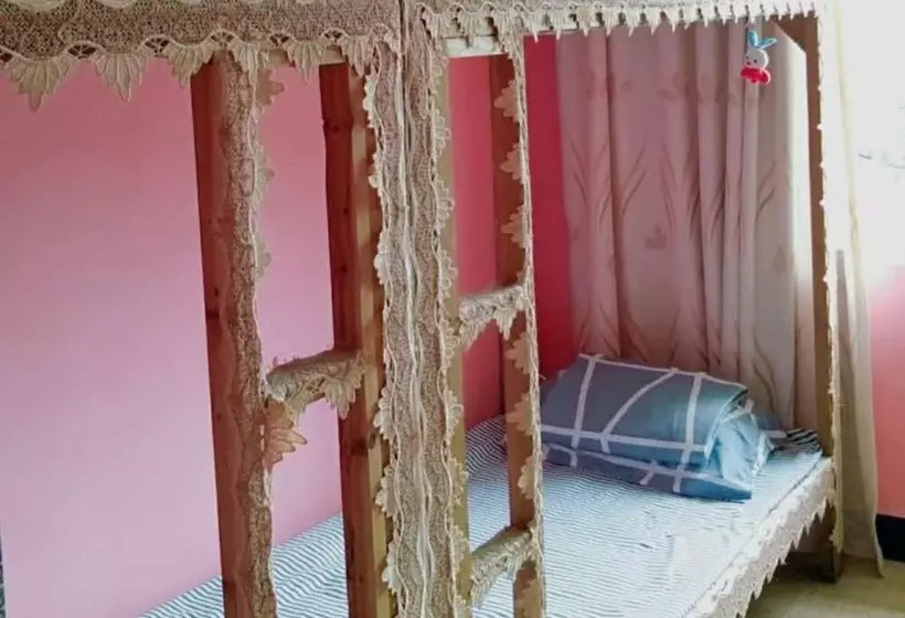 Fenghuang Long Time No See Hostel