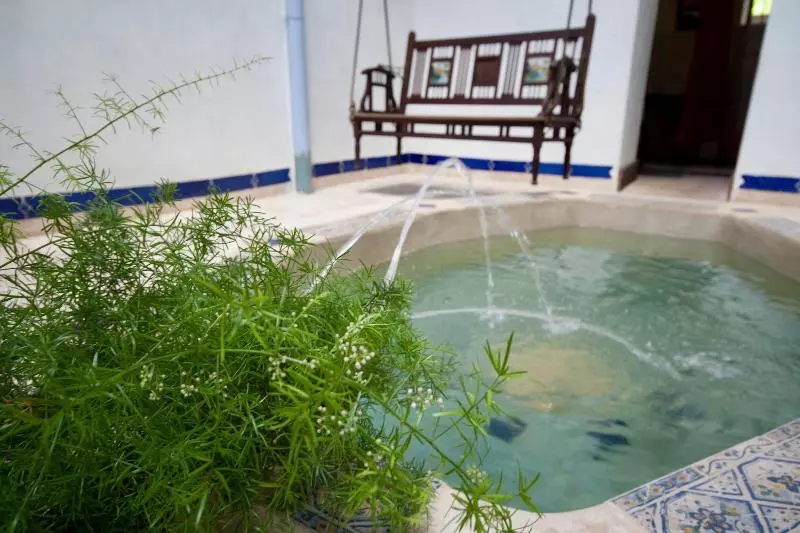 هتل Emerson Spice