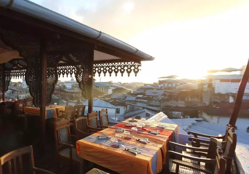 هتل Emerson Spice