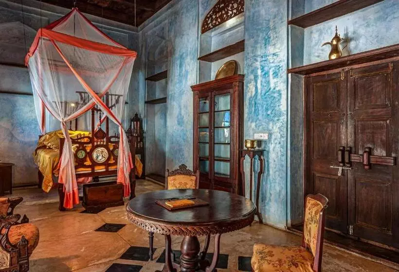 هتل Emerson Spice