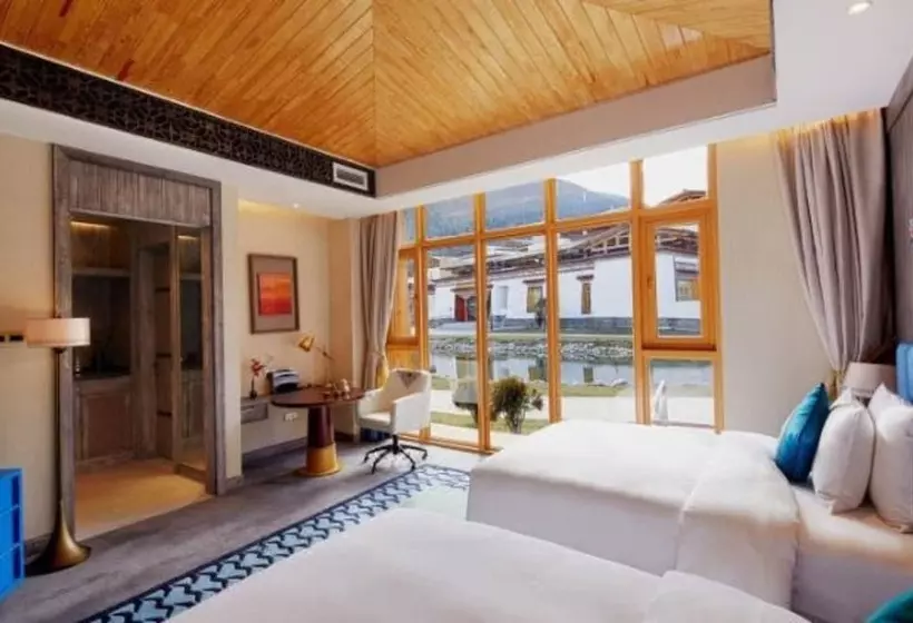 Evergrande Hotel Nyingchi