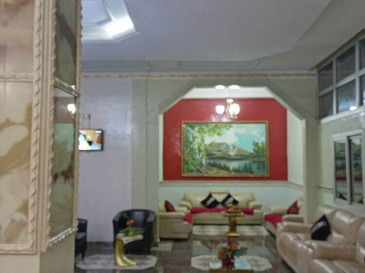 هتل Hôtel Le Monarque Palace