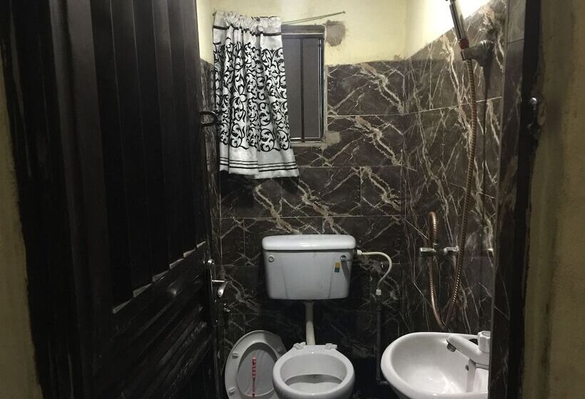 هتل Roppongi Bar And Lodge