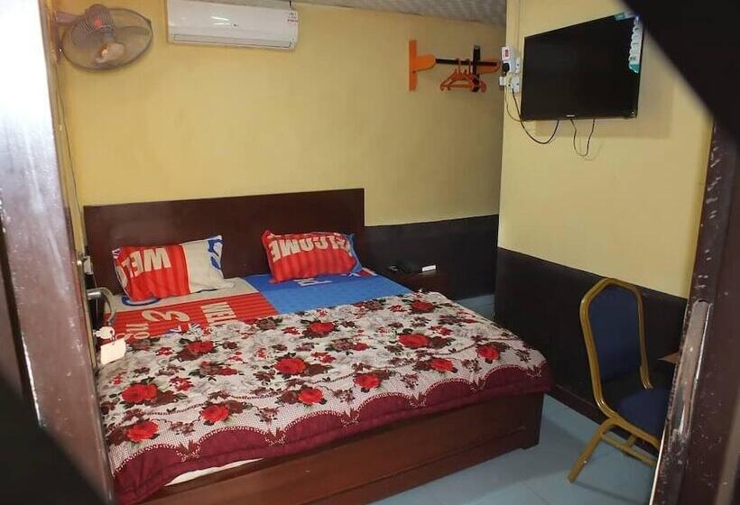 هتل Roppongi Bar And Lodge