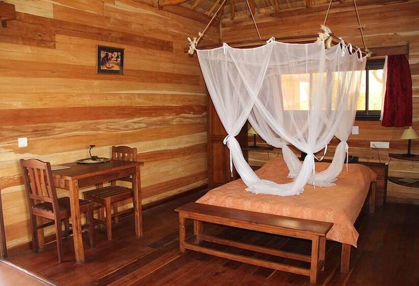 هتل Solidaire Mangily