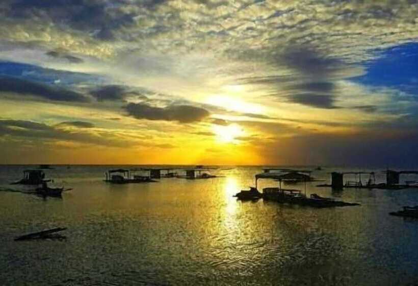 ホテル The Pelicans Castaway