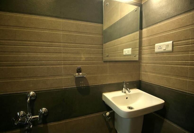 酒店 White Portico