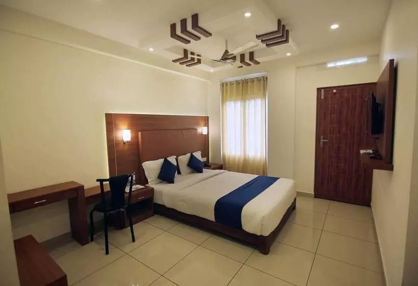 ホテル White Portico