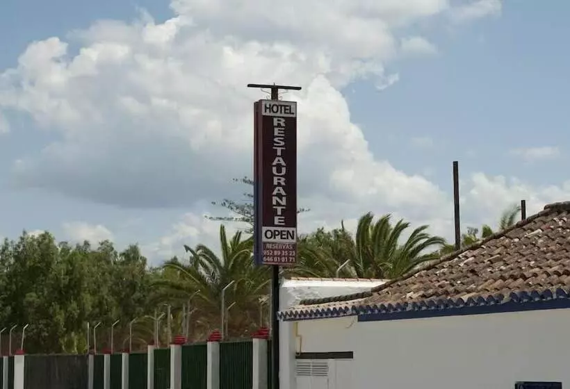 Retkeilymaja Restaurant La Mecedora