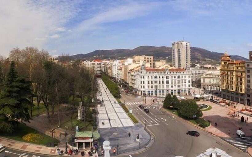 Отель Reyes Astures