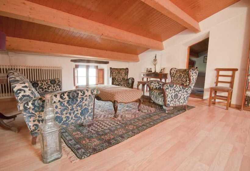 فندق ريفى Celler Colltor