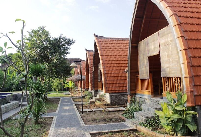 Bed and Breakfast Kubu Padi Wooden House