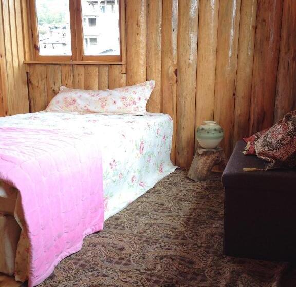 Hotel Agape Log Cabin