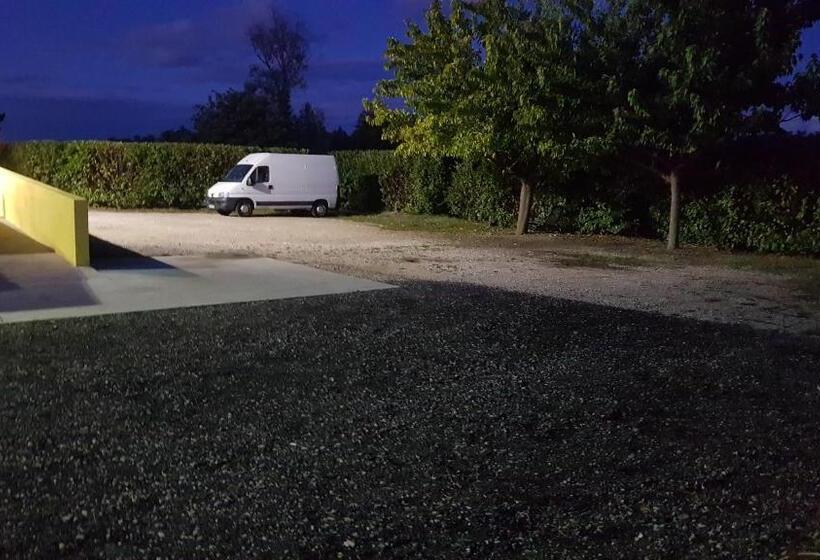 فندق Auberge De La Licorne