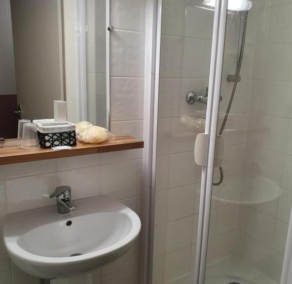 فندق Auberge De La Licorne