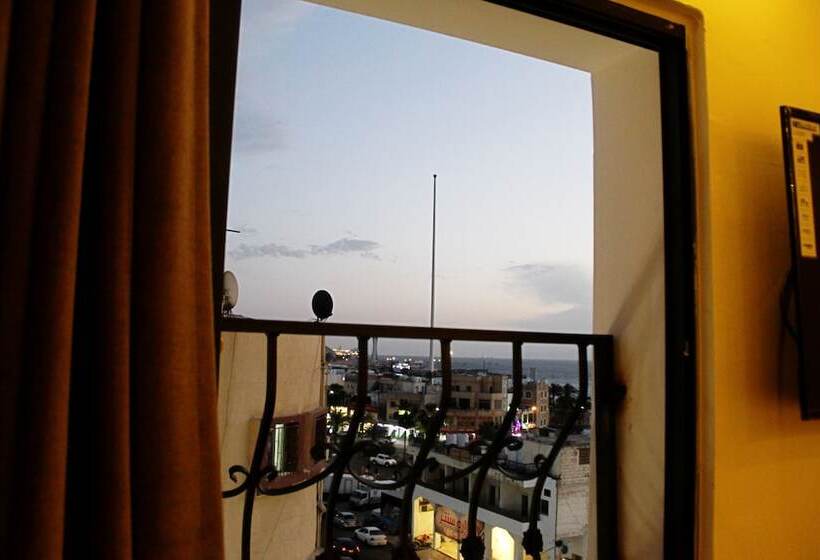 هتل Holiday Aqaba