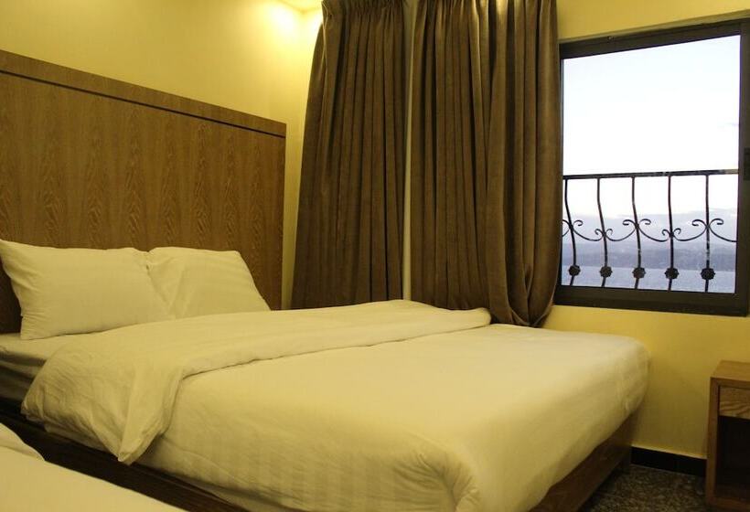 هتل Holiday Aqaba