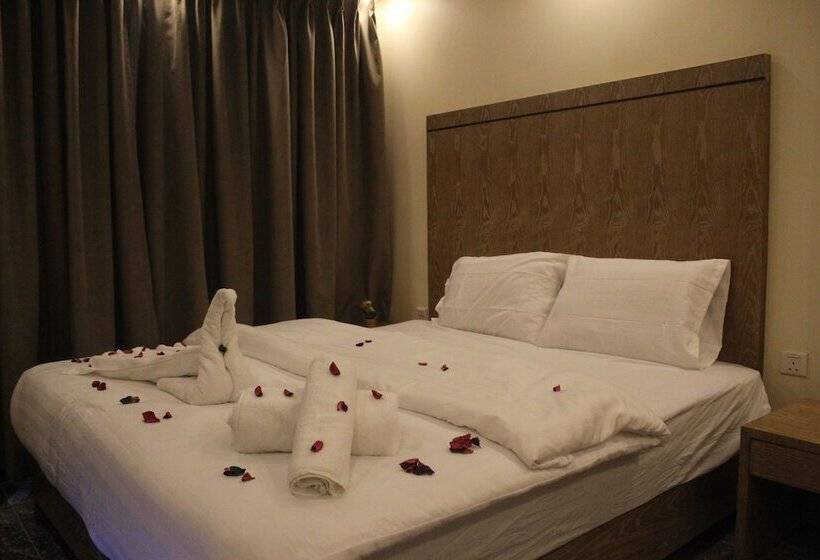 هتل Holiday Aqaba