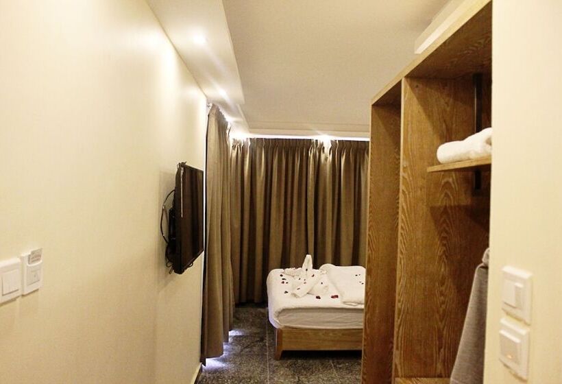 هتل Holiday Aqaba