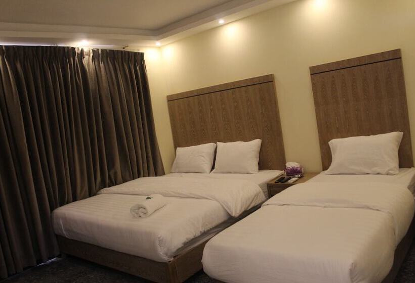 هتل Holiday Aqaba