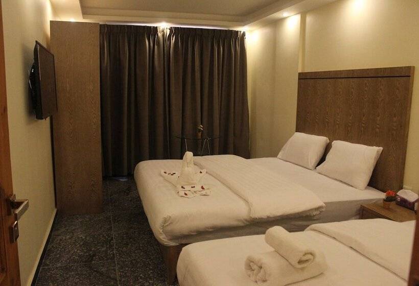 هتل Holiday Aqaba