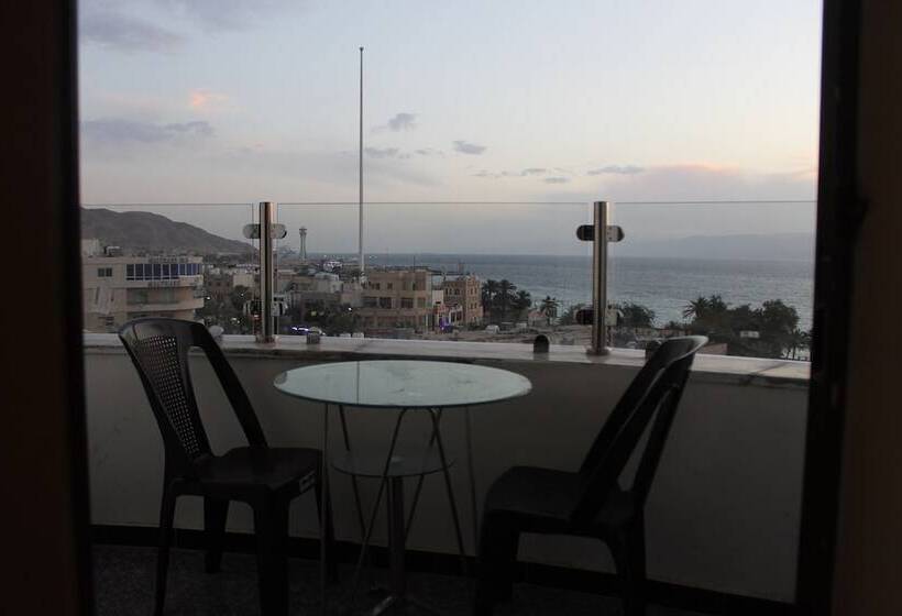 هتل Holiday Aqaba