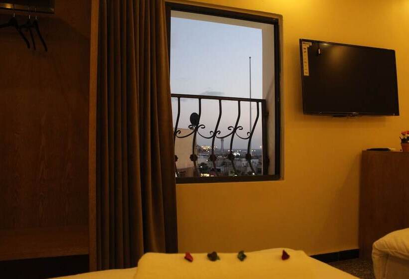 هتل Holiday Aqaba