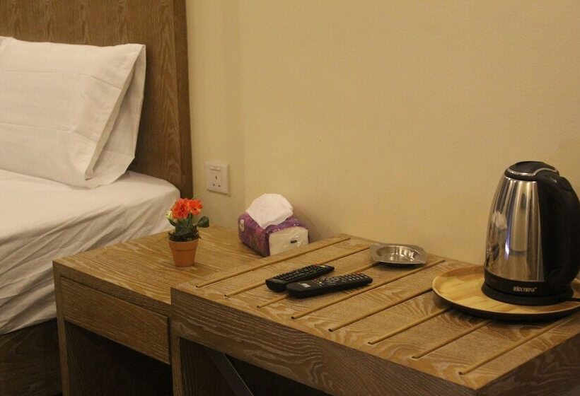 هتل Holiday Aqaba