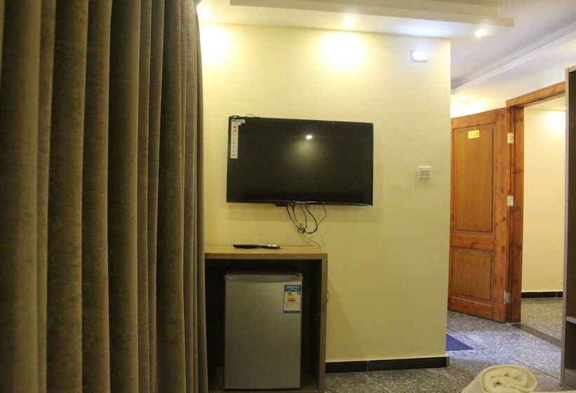 هتل Holiday Aqaba