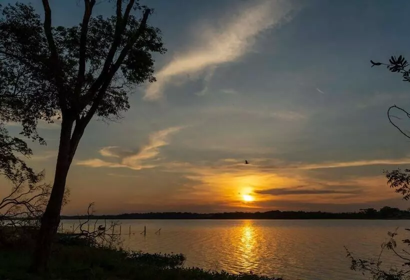 ホテル Wakaya Ecolodge