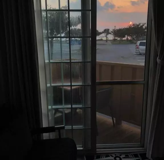 Mini Chula Inn
