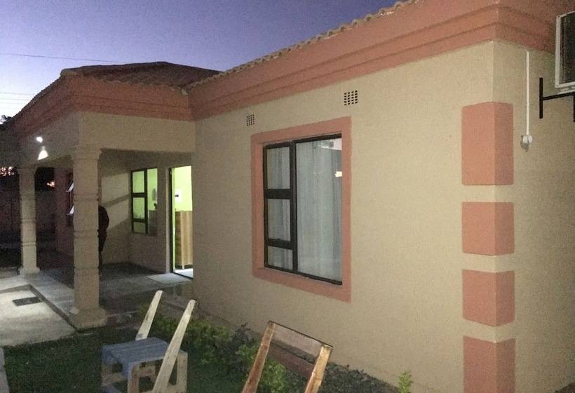 پانسیون Flower Inn Guest House