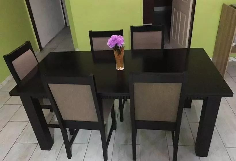 پانسیون Flower Inn Guest House