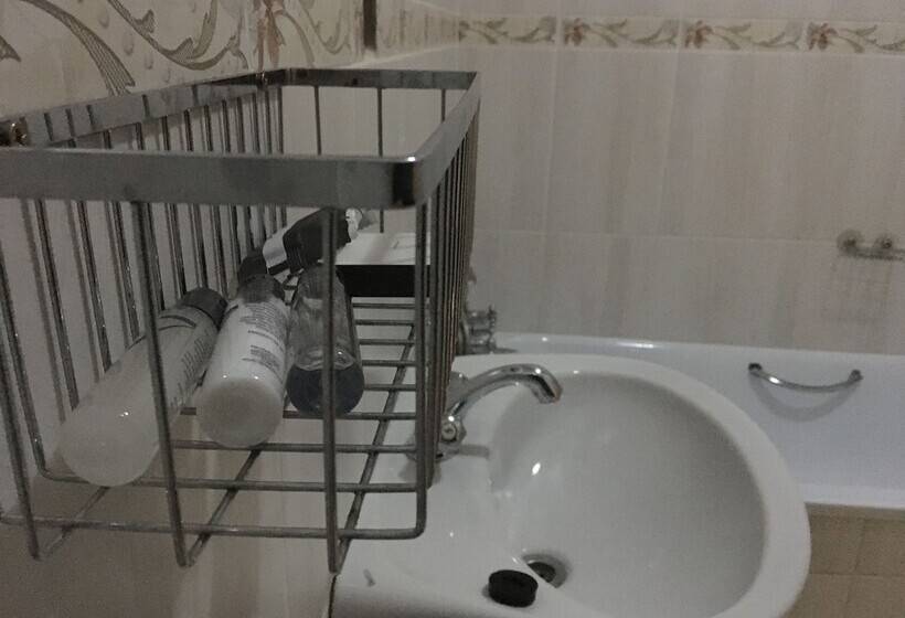 پانسیون Flower Inn Guest House